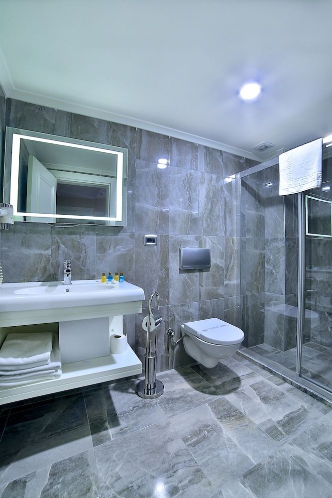 Hotel Monaco Double or Twin Room 10