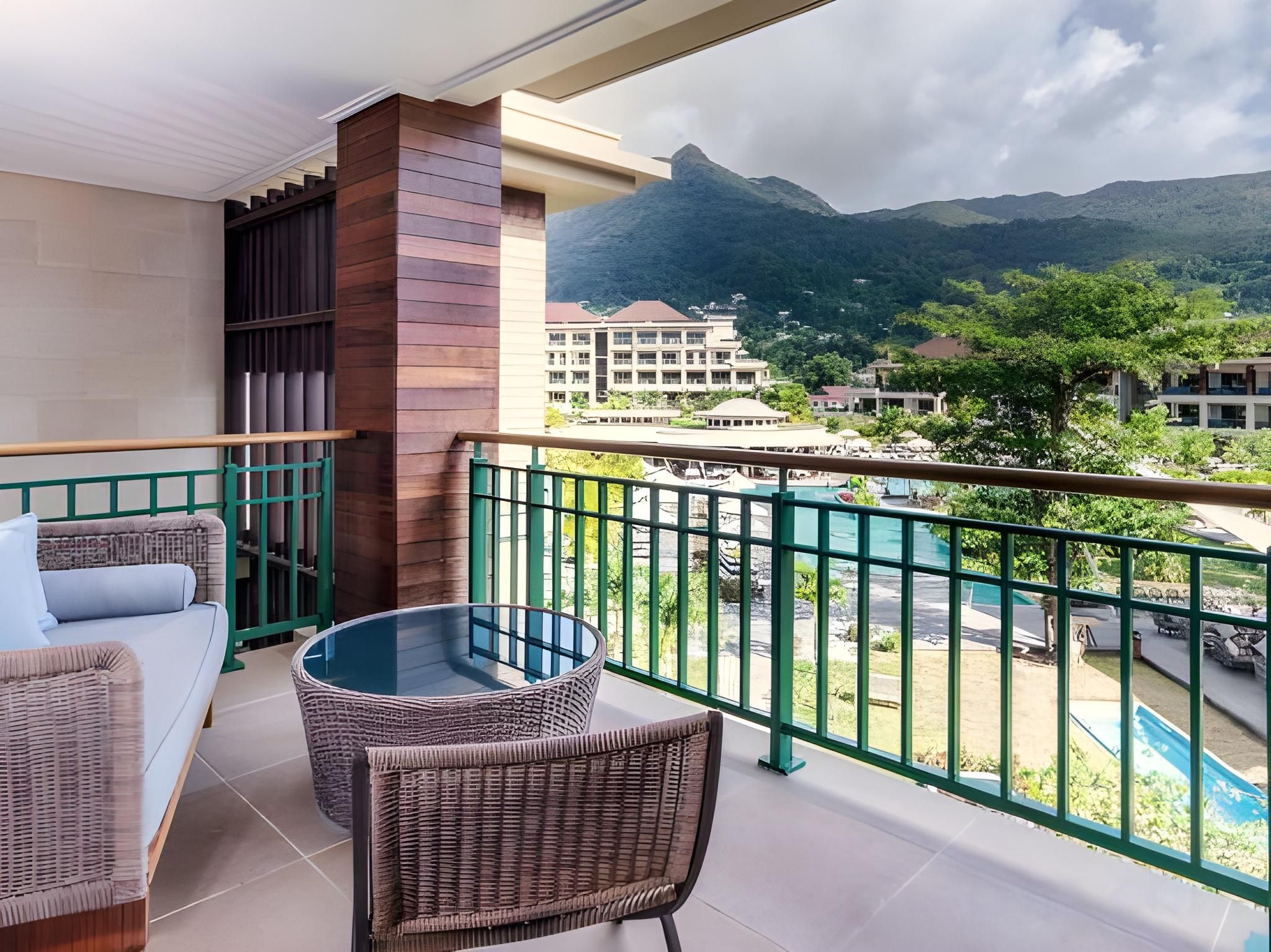 Savoy Seychelles Resort & Spa Savoy Deluxe Grand Pool 4