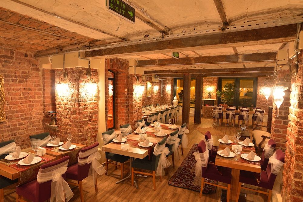 undefined By Murat Crown Hotel 9