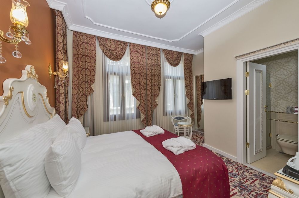 By Murat Crown Hotel Economy Room 2