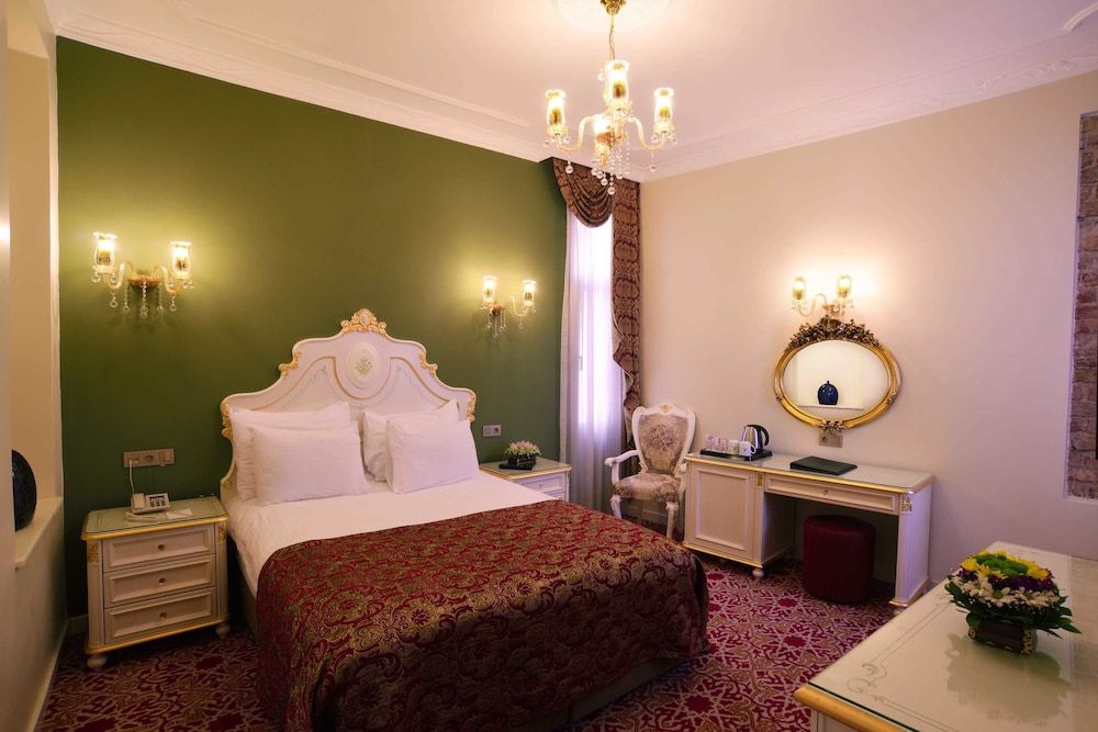 undefined By Murat Crown Hotel 3