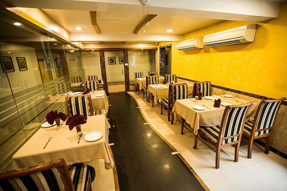 Food & Dining