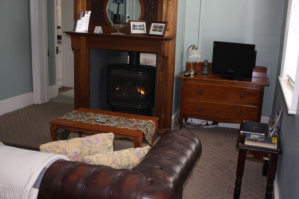 Westbury Gingerbread Cottages Servant's Quarters 3