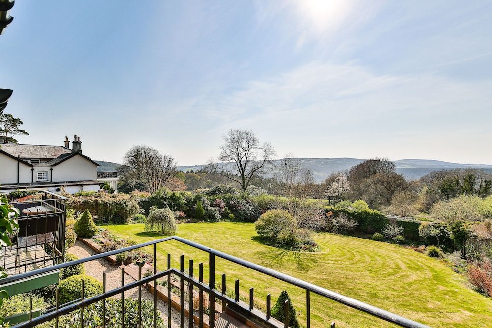 The Horn of Plenty Double Room (Small) (1 Adult) 6