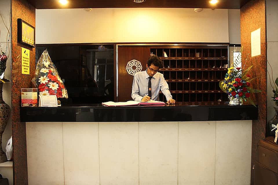 Food & Dining