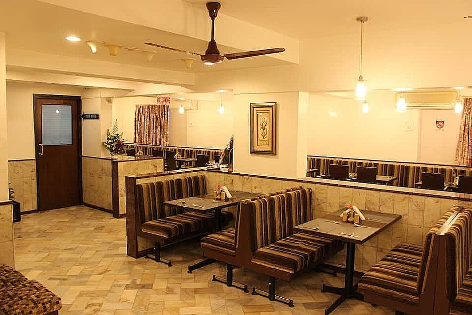 Food & Dining