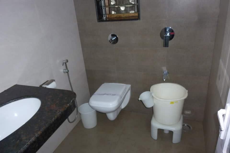 Standard Single rooms Bathroom