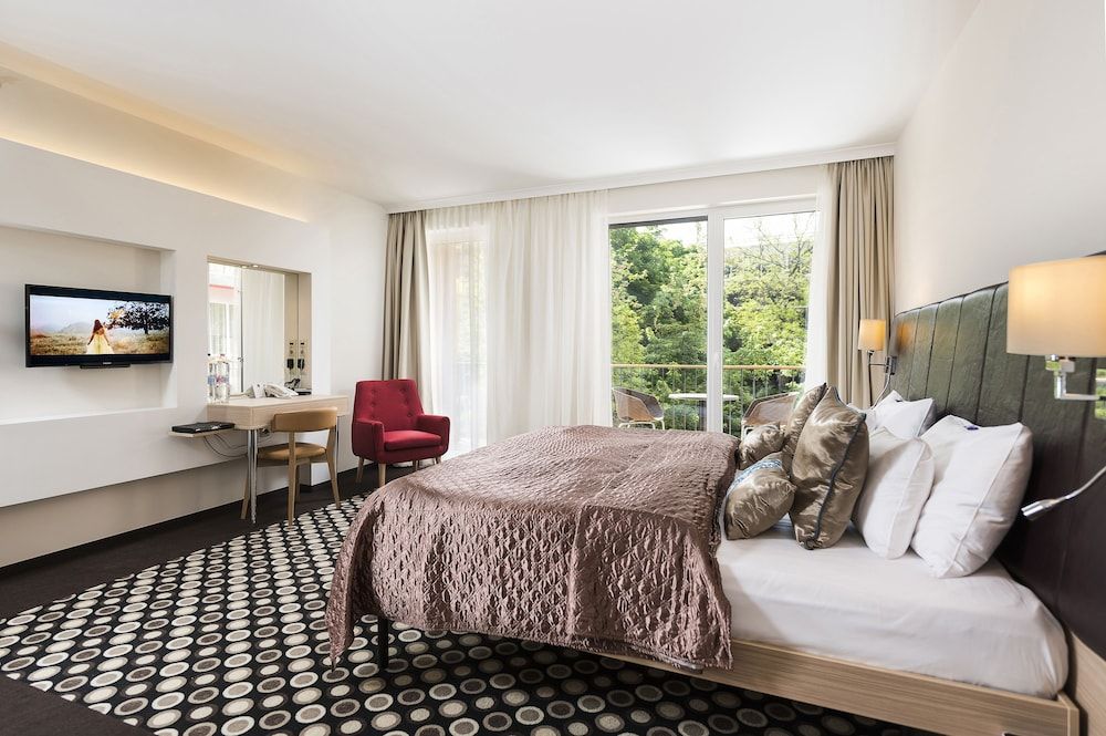 undefined Bo33 Hotel Family & Suites