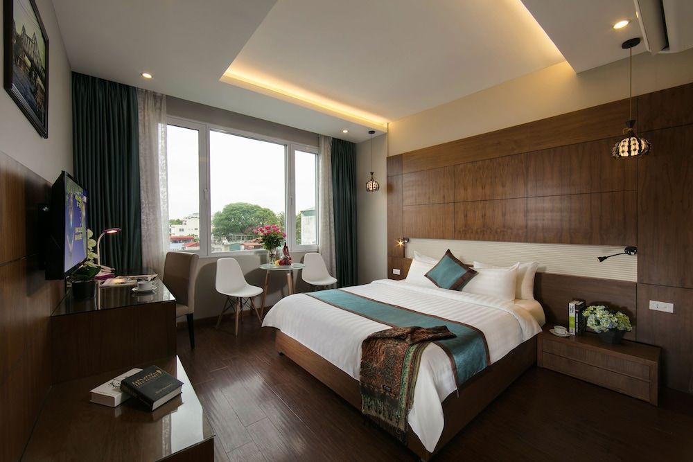 undefined Bonne Nuit Hotel 10