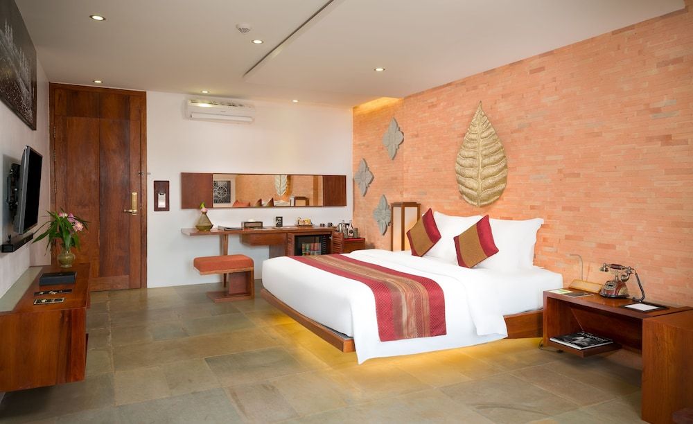 Golden Temple Residence Deluxe Suite, Balcony, City View 5