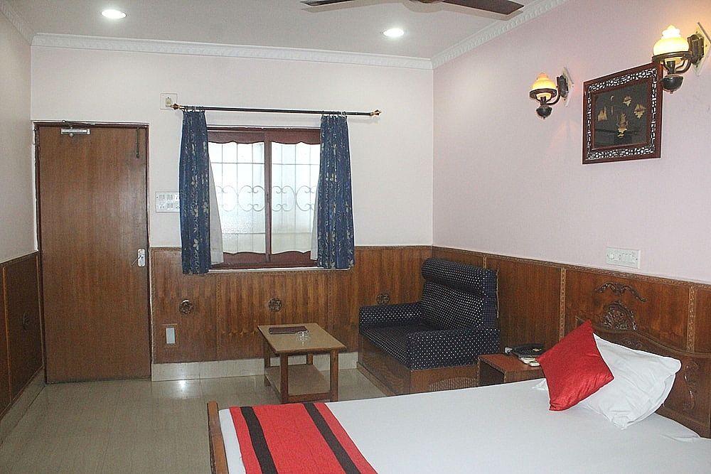 Hotel Heera Deluxe Room 10