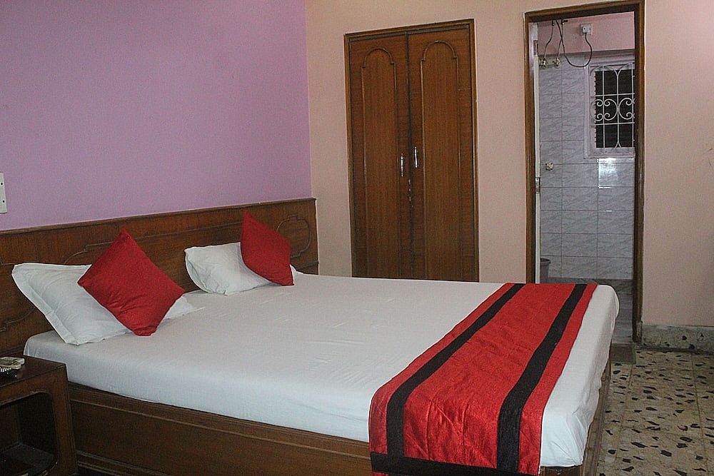 Hotel Heera Deluxe Room 2