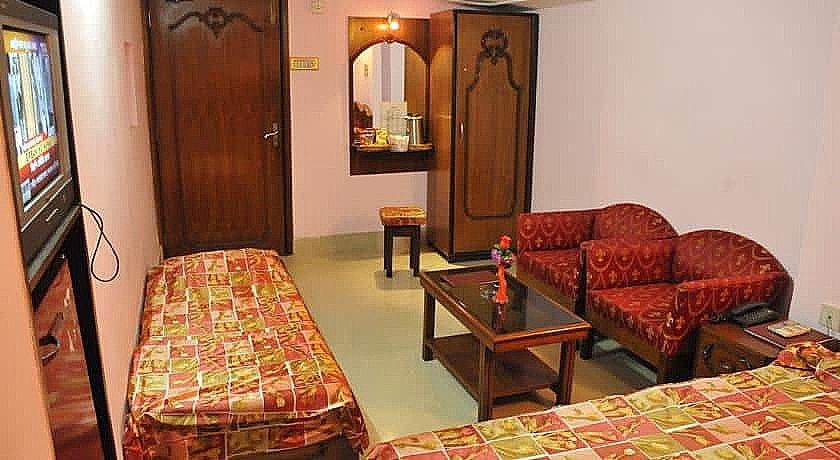 Hotel Heera Deluxe Room 5
