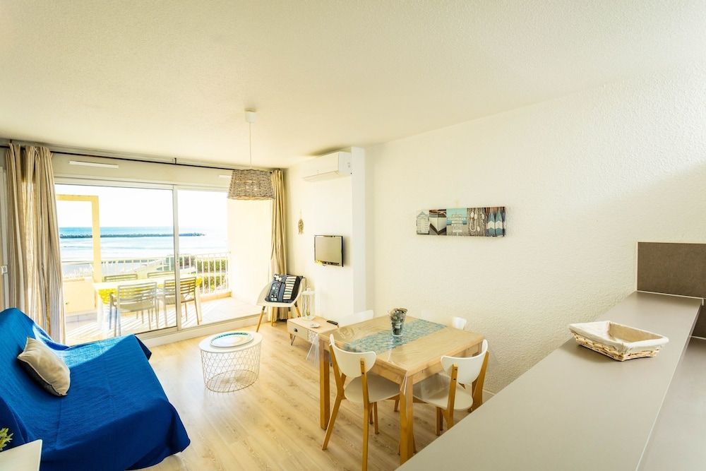 Standard Cabin, Sea View