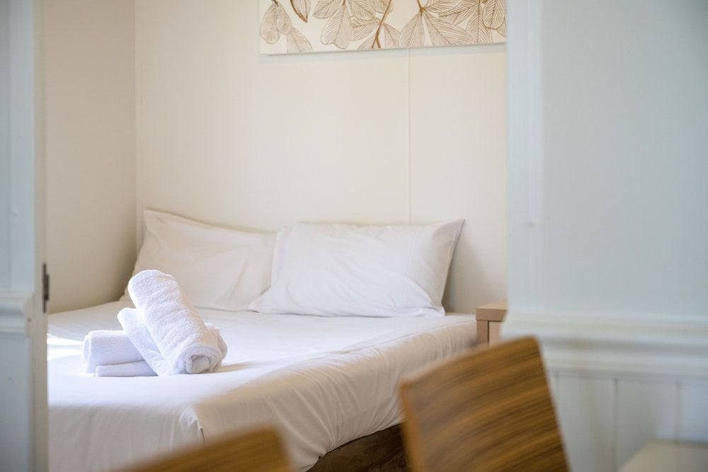 Koala Shores Port Stephens Holiday Park Water View Lodge 2