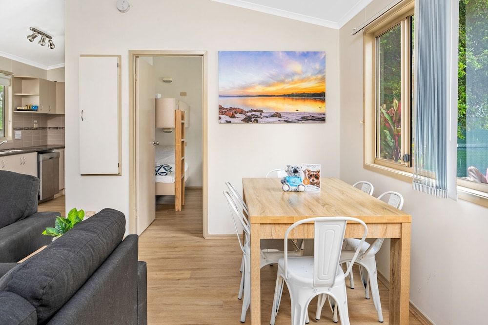 Koala Shores Port Stephens Holiday Park Deluxe Bushland Spa Suite 5