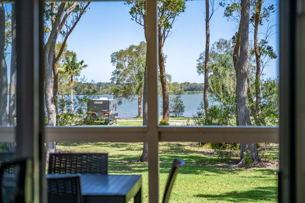 Koala Shores Port Stephens Holiday Park Water View Lodge 4