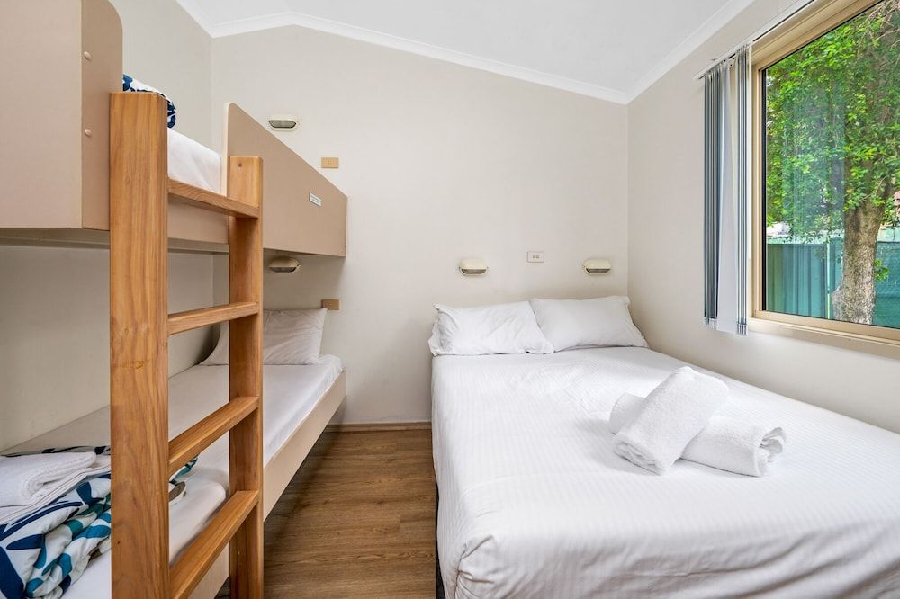 Koala Shores Port Stephens Holiday Park Deluxe Bushland Spa Suite 3
