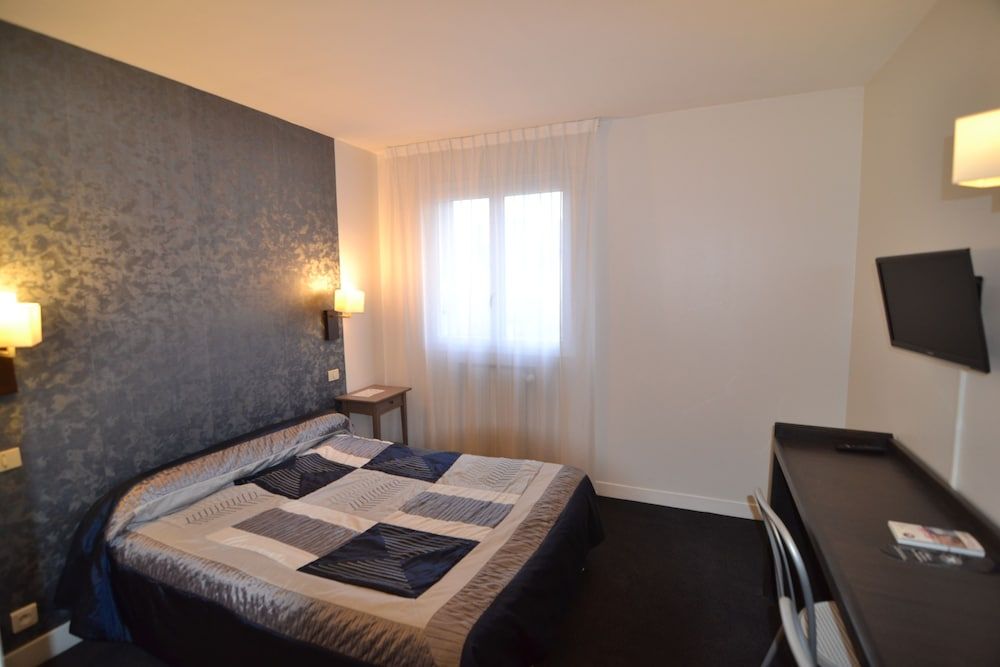 Brit Hotel Cahors - Le Valentré Double Room 2