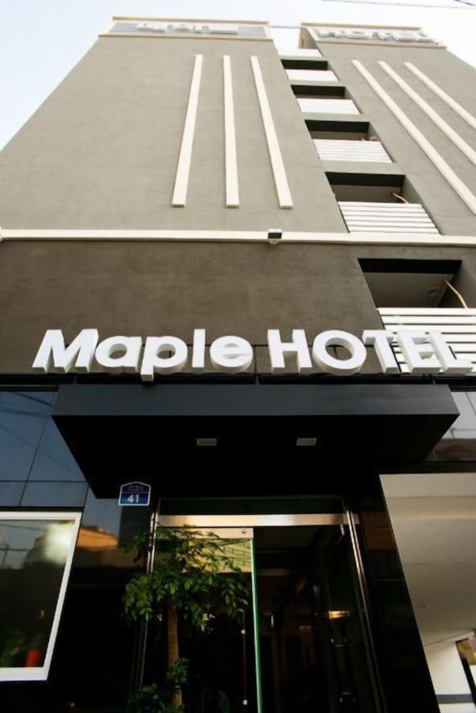 undefined Hotel Maple 3