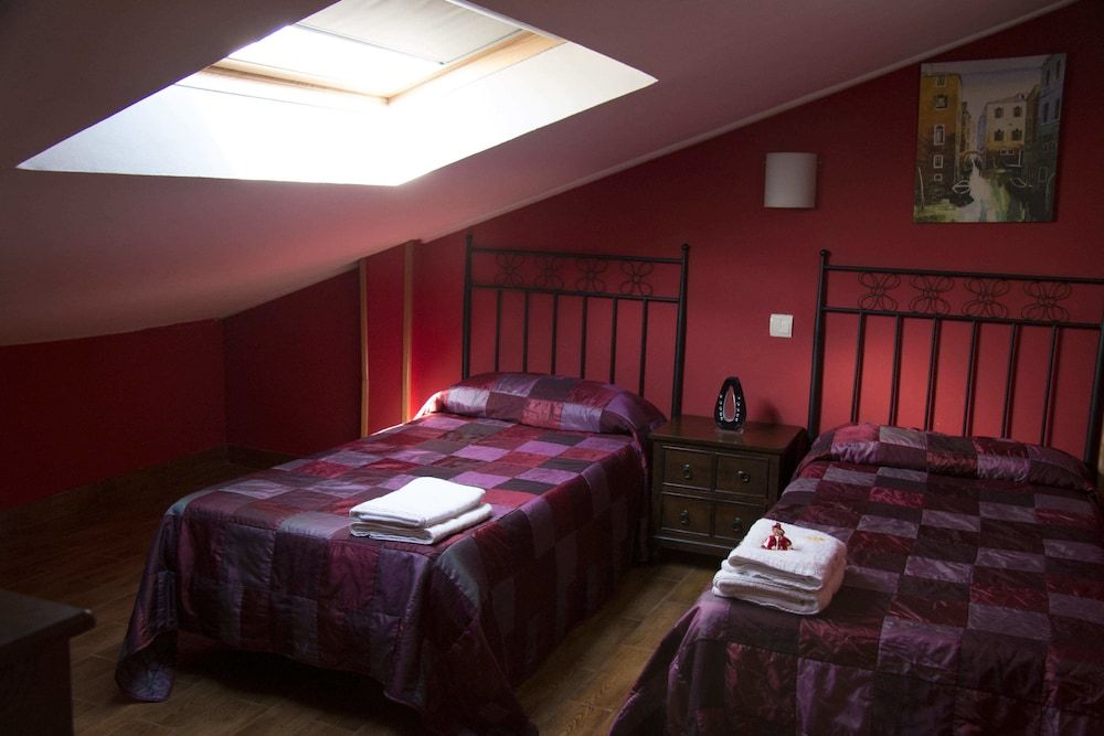 ApartaHotel CollaRubio Deluxe Duplex, 3 Bedrooms, Mountainside 3