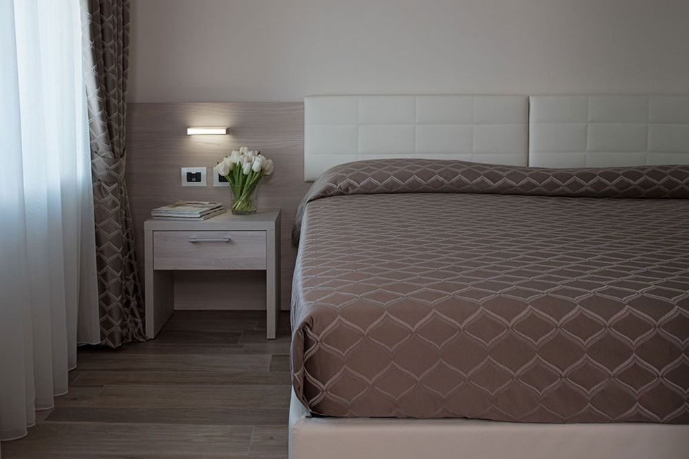 Expo Hotel Milan Standard Double or Twin Room 3