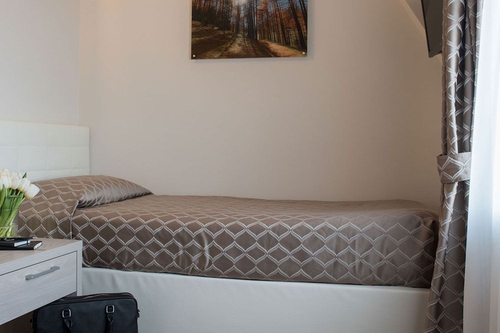 Expo Hotel Milan Single Room 4