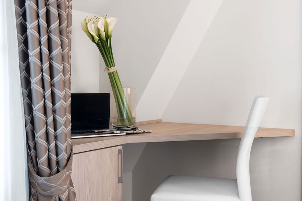 Expo Hotel Milan Single Room 6