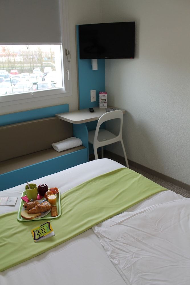 First Inn Hotel Les Ulis Double Room 8