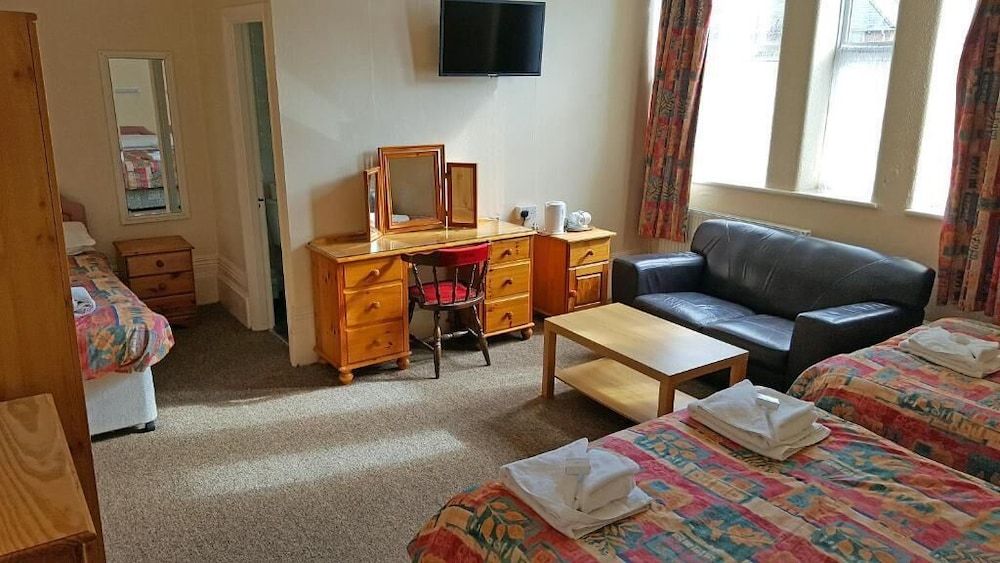 Medehamstede Hotel Family Room, Ensuite 8