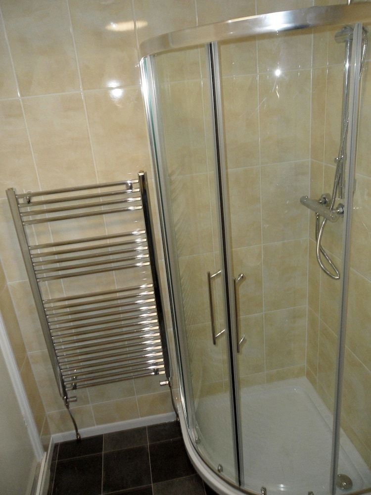 Medehamstede Hotel Family Room, Ensuite 5