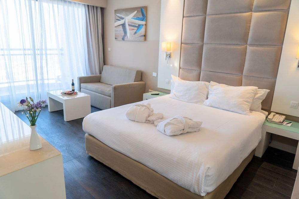 Tamara Ashkelon Executive Room 7