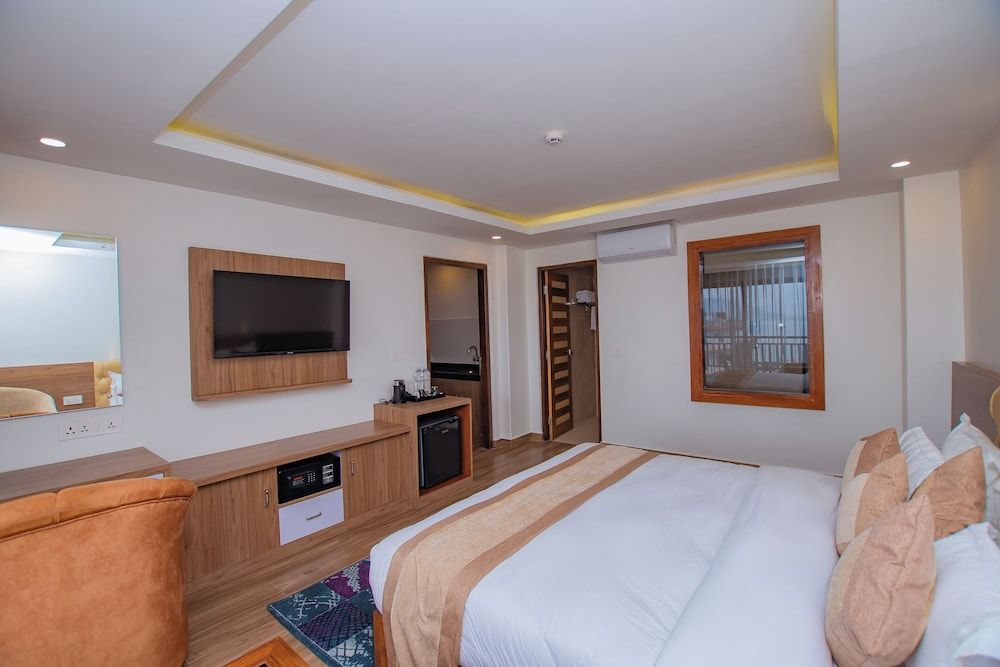 Hotel Pokhara Village & SPA Suite Room with Steam and Jacuzzi 2