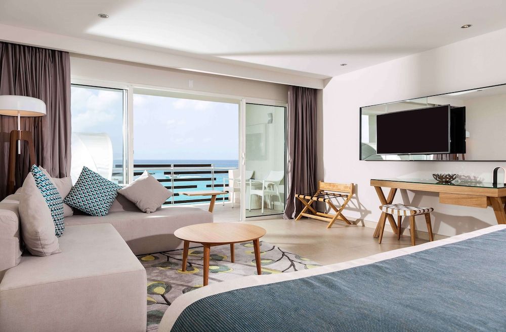 Suite, 1 King Bed, Ocean View (Roof Top Butler Suite)