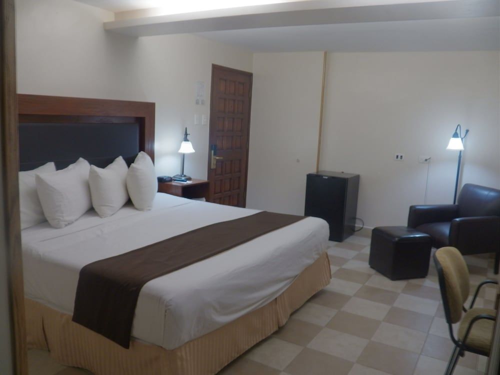 Best Western Hotel Plaza Matamoros Standard Room, 1 King Bed, Non Smoking