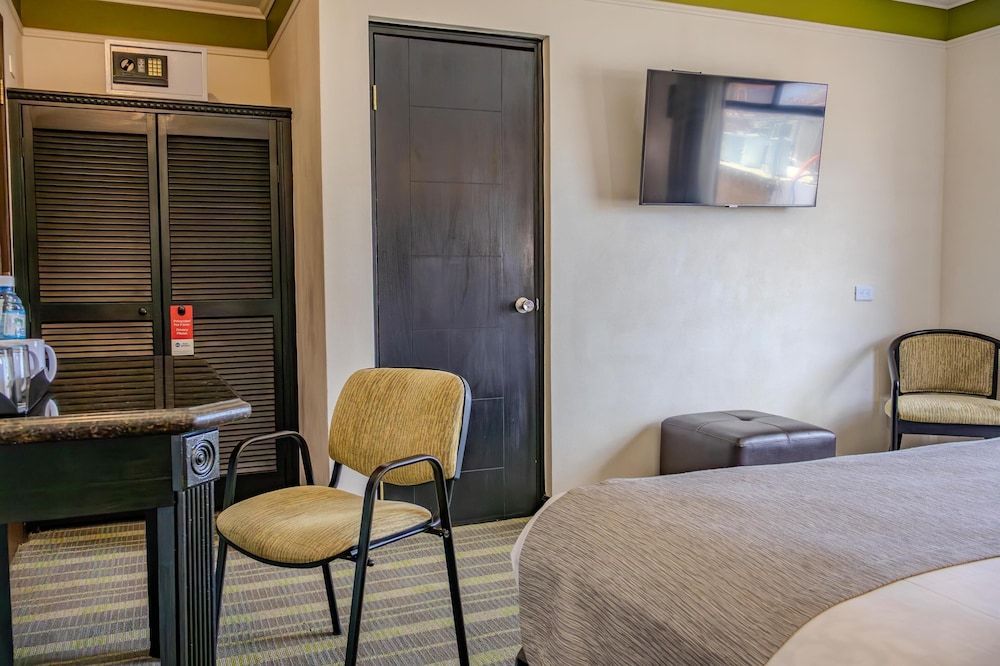 Best Western Hotel Plaza Matamoros Standard Room, 1 King Bed, Non Smoking 10