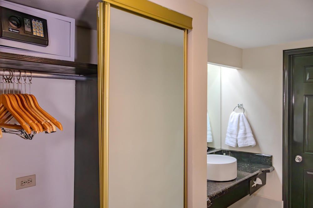 Best Western Hotel Plaza Matamoros Standard Room, 2 Double Beds, Non Smoking 7