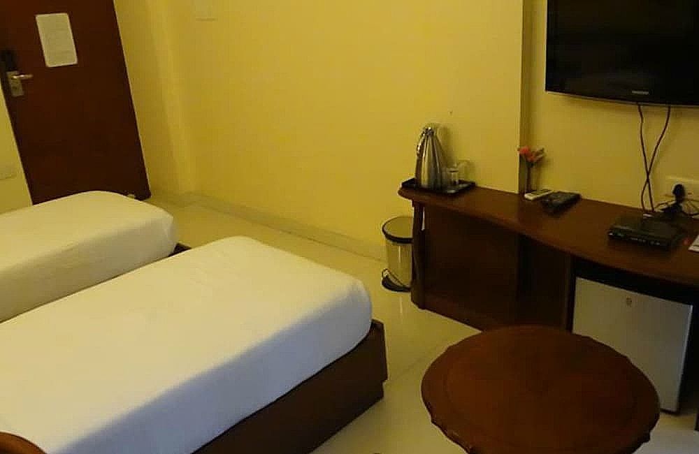 FabHotel Shubhangan Deluxe Room 23