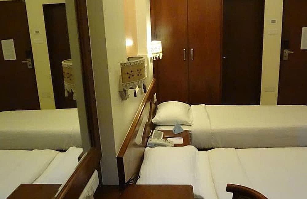 FabHotel Shubhangan Deluxe Room 7