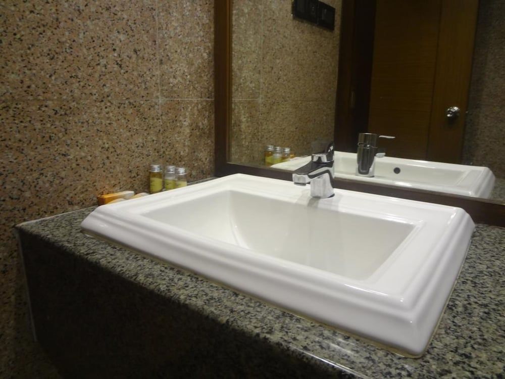 Hotel Midtown Pritam