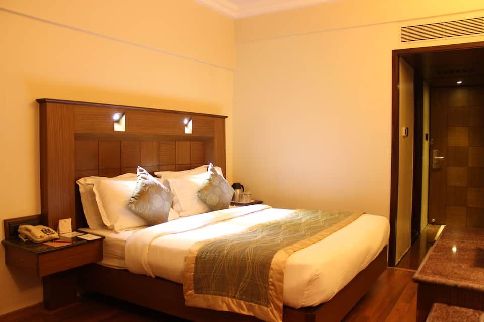 Hotel Midtown Pritam