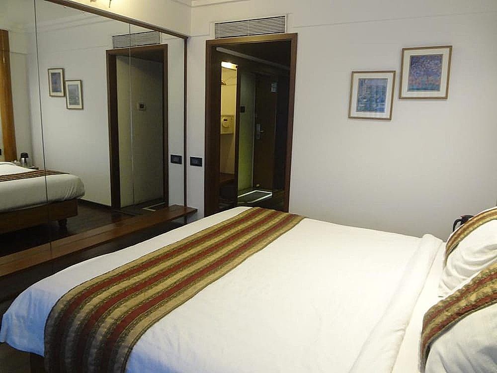Hotel Midtown Pritam