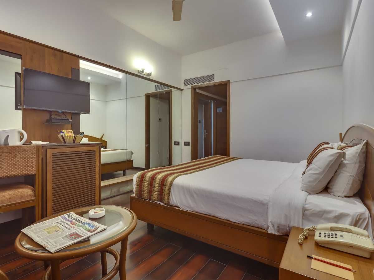 Hotel Midtown Pritam