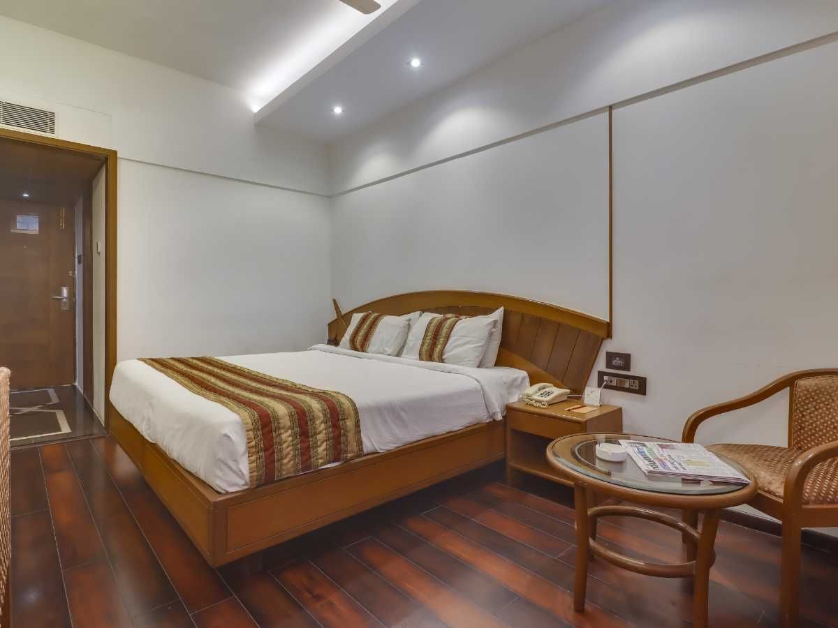 Hotel Midtown Pritam