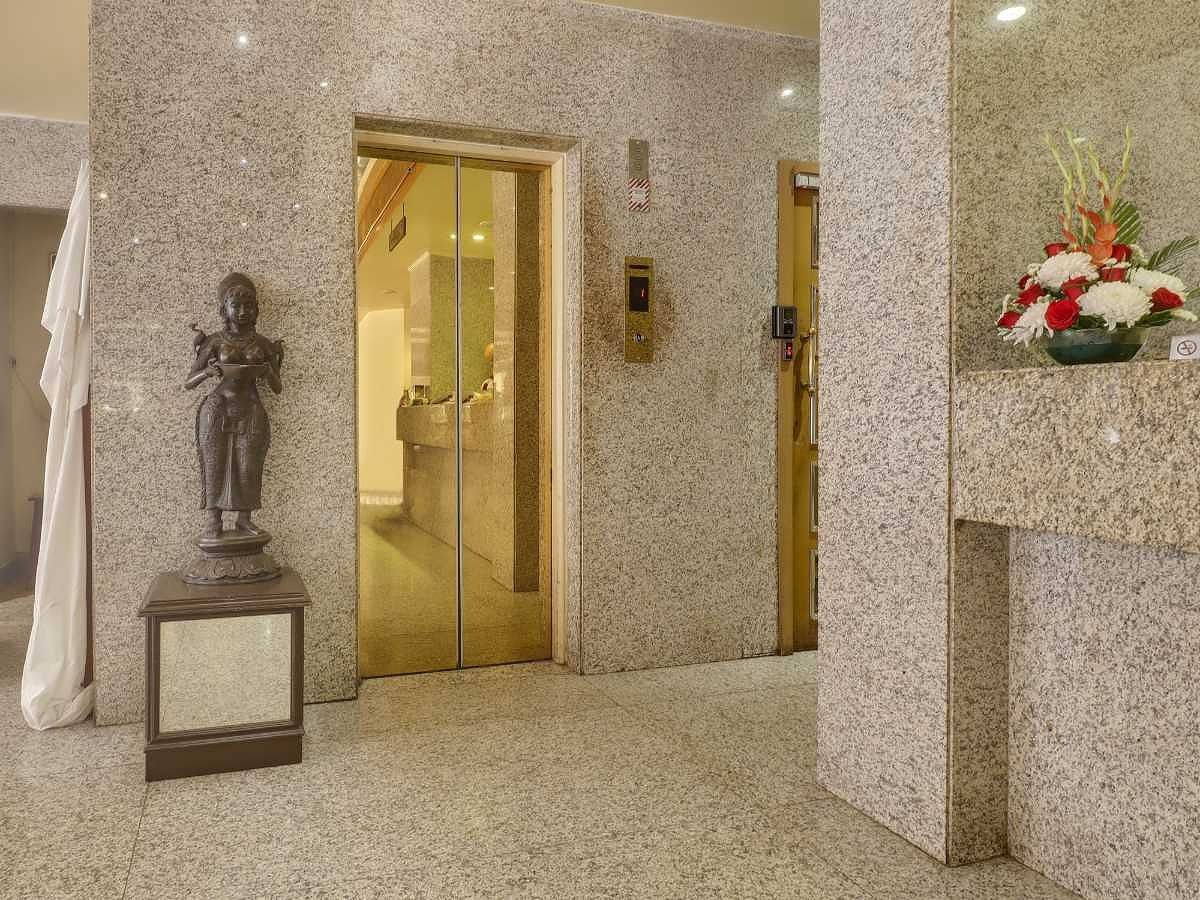 Hotel Midtown Pritam