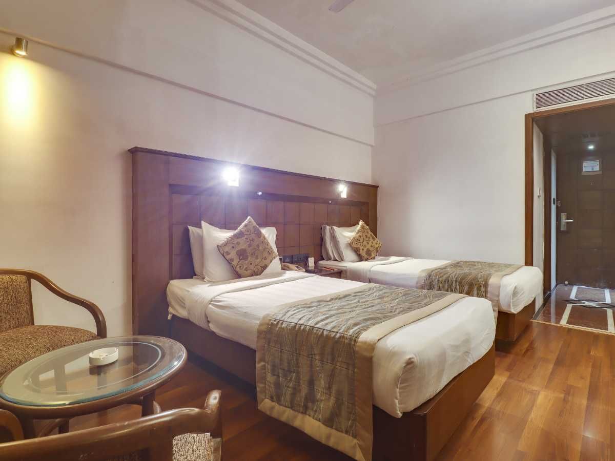 Hotel Midtown Pritam