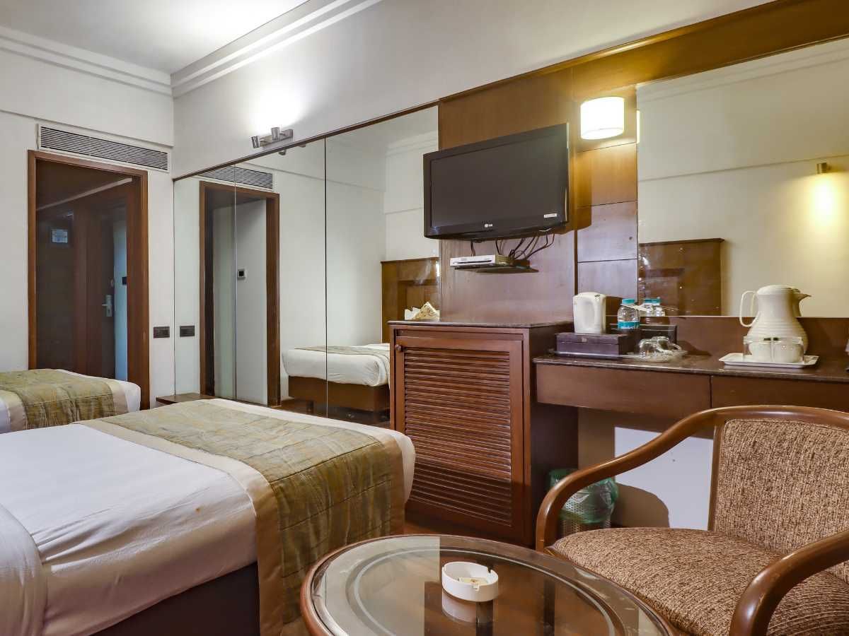 Hotel Midtown Pritam