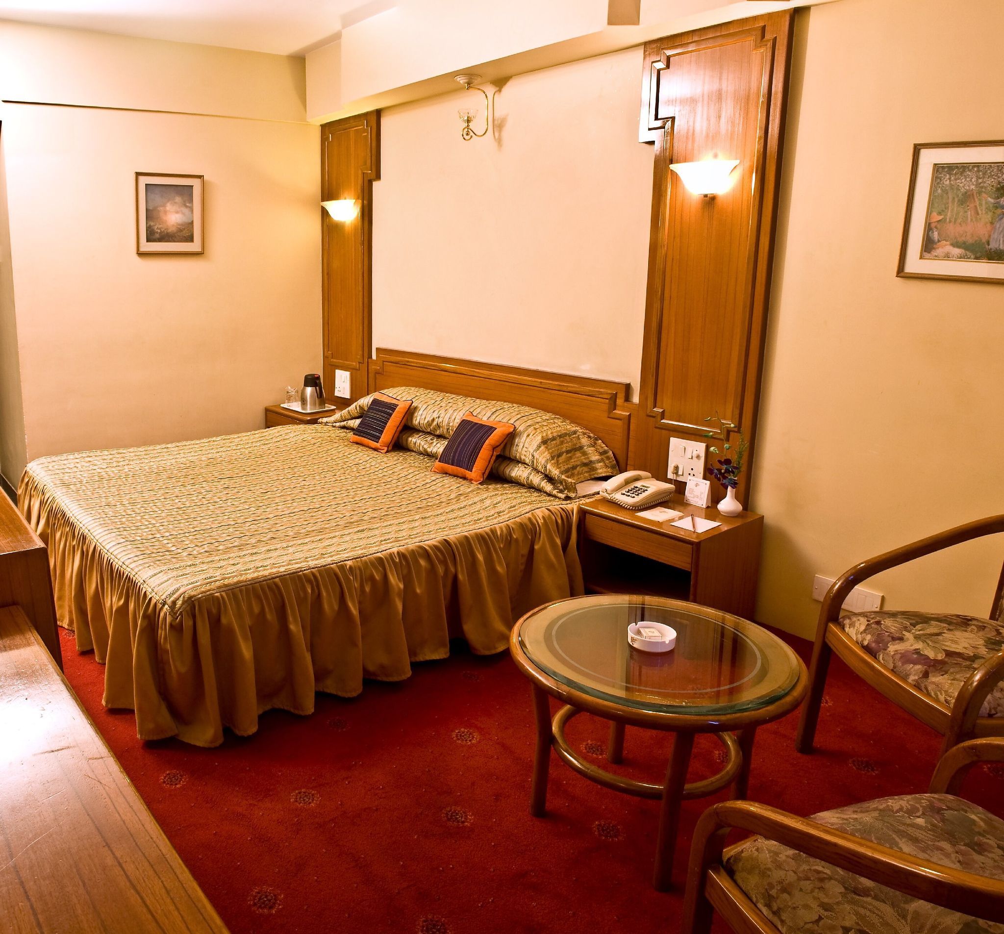 Hotel Midtown Pritam