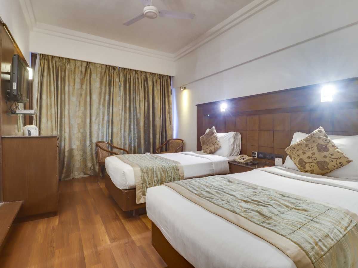Hotel Midtown Pritam