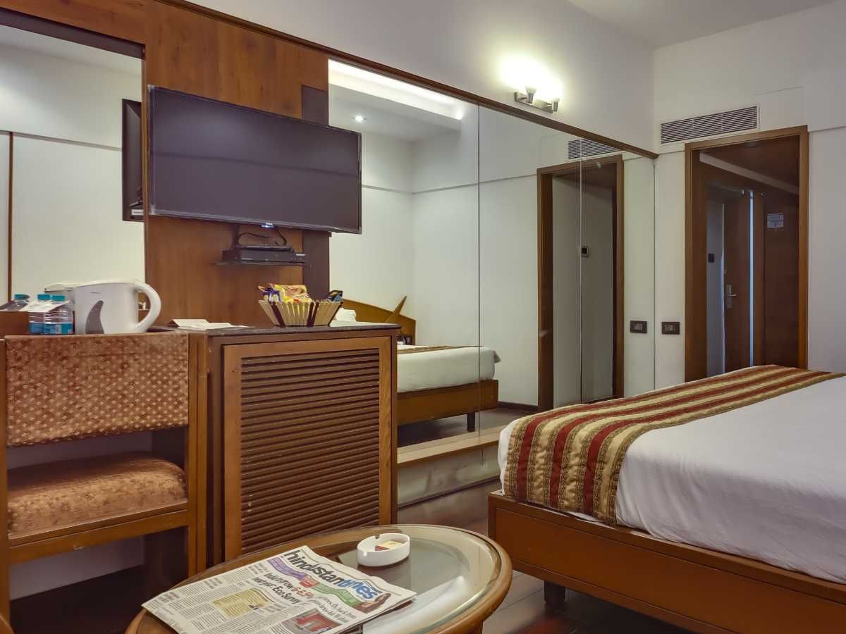 Hotel Midtown Pritam